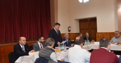 Szentábrahám község és a megyei önkormányzat közösen járdát épít a faluban